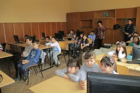 Презентация за червеногушите гъси с деца от училището в гр. Шабла