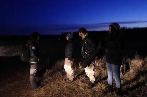 Още преди изгрев Екип 1 зае позиция на Шабленското езеро...