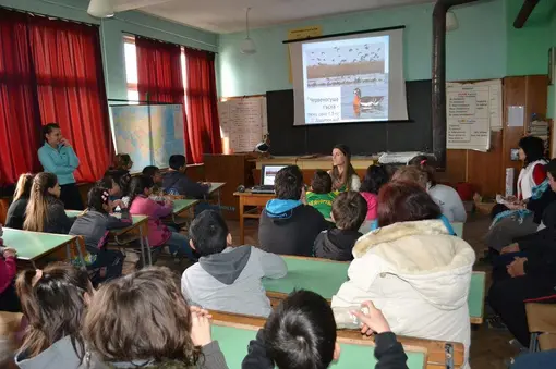 Meeting the students of the primary school in the village of Durankulak 